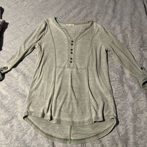 Women’s long sleeve shirt